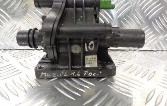 Ford Focus Thermostat/thermostat housing 9647767180