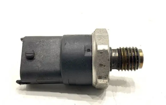 Renault Scenic II - Grand scenic II Fuel pressure sensor 0281002522