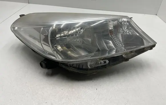 Toyota Yaris Headlight/headlamp