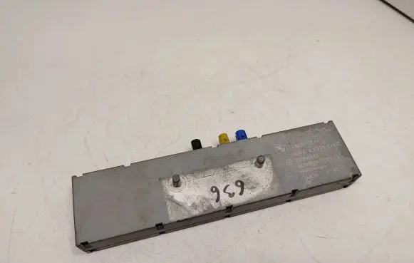 BMW Z4 E85 E86 Aerial antenna amplifier 65206912817 65258386180