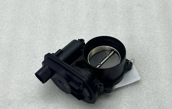 Audi A3 8Y Throttle valve 04E133062S
