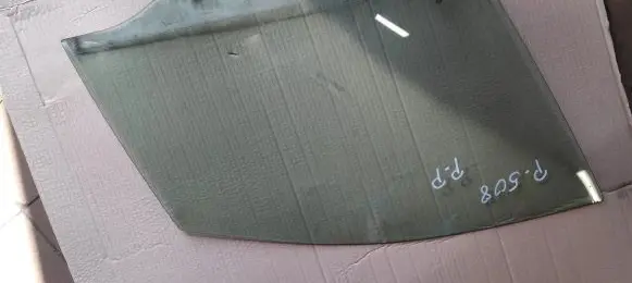 Peugeot 508 Front door window glass four-door 2014R
