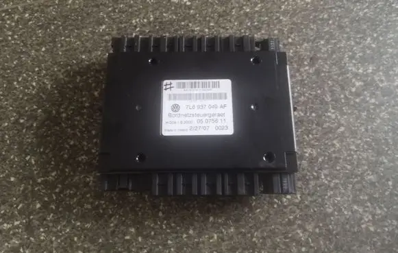 Volkswagen Touareg I Other control units/modules 7L6937049AF