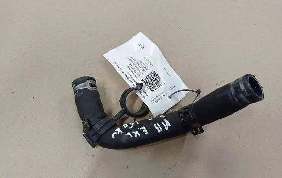 Mercedes-Benz C W204 Engine coolant pipe/hose A6512031382
