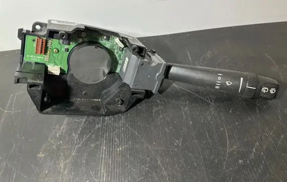 Volvo XC90 Wiper control stalk 8691545