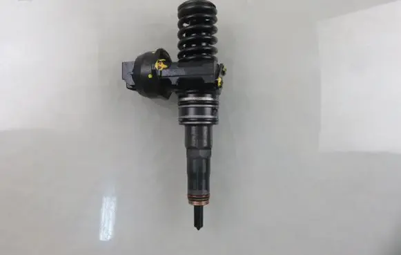 Fuel injector