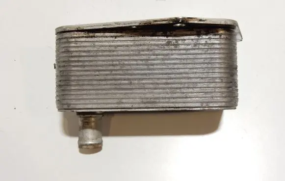 Engine oil radiator