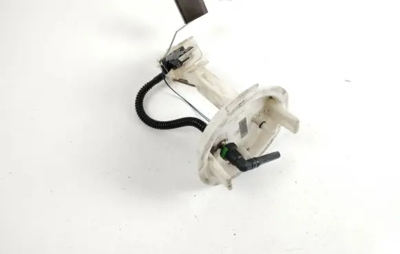 Mercedes-Benz C W204 Fuel level sensor A2044700694 1582881014 0092L2