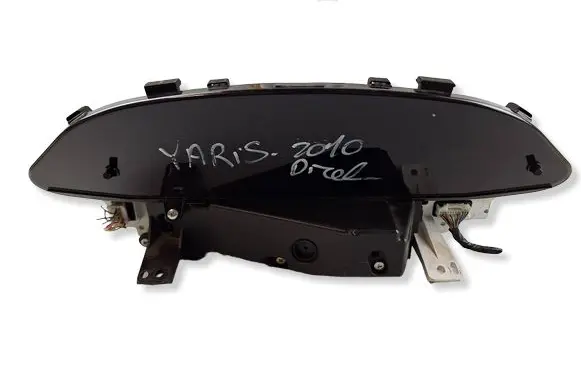 Toyota Yaris Speedometer (instrument cluster) 838000DJ90 MB4573003702