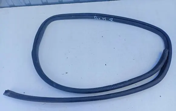 Toyota Yaris Rubber seal loading door 456654278161