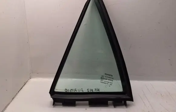Toyota Auris 150 Rear vent window glass 6812402170 6818902090