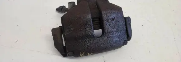 Volkswagen PASSAT B6 Front brake caliper