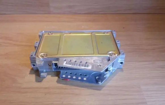 Volkswagen Golf III ABS control unit/module 1H0907379B 3X5313