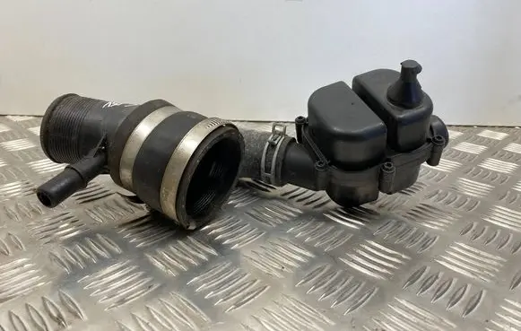 Ford Fusion II Intake resonator DS736K683FD DS739P437DE