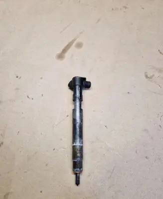 Mercedes-Benz Sprinter W906 Fuel injector A6510700587 1801228851 M3R00632