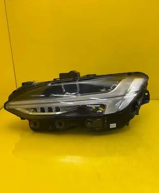 Volvo S90, V90 Headlight/headlamp 31386164