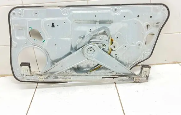 Volvo XC70 Front window lifting mechanism without motor 30661065