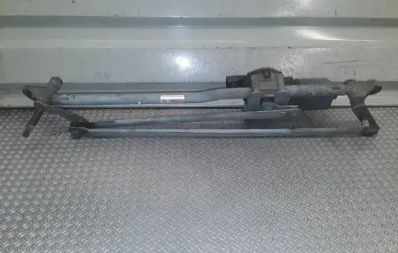 Dodge Stratus Front wiper linkage and motor 0390241741