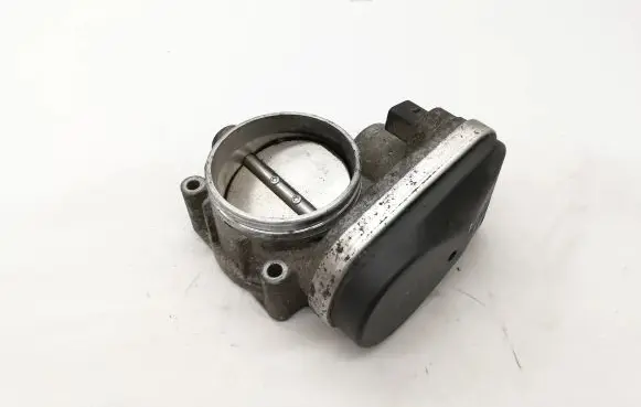 BMW 5 E60 E61 Throttle valve 7516946