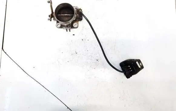 Mercedes-Benz E W124 Throttle valve 0011409053