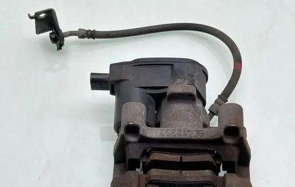 KIA Sportage Rear brake caliper 58230D7710 58311D7A71