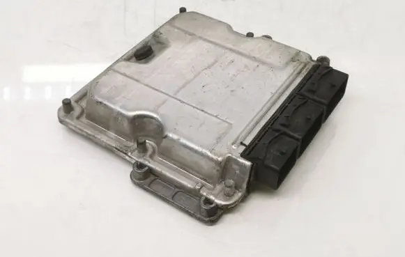 Renault Trafic II (X83) Engine control unit/module 0281010632 H0M820051608 8200118526