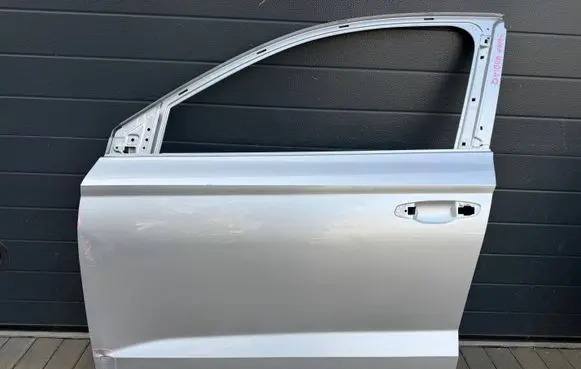 Seat Ateca Front door CZESCICARSPL02