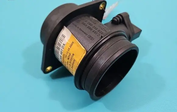 Audi A6 S6 C5 4B Mass air flow meter 0280218032 IMPRK1503943