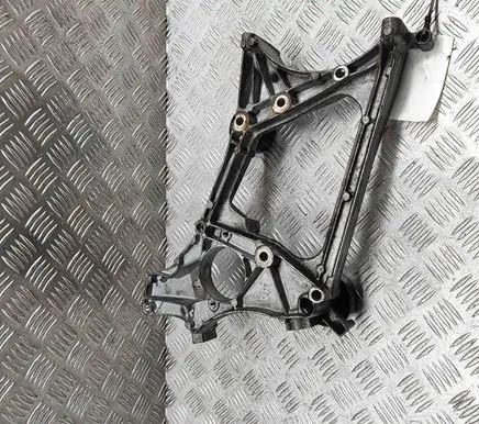 Mercedes-Benz SLK R172 Generator/alternator bracket A6512011909