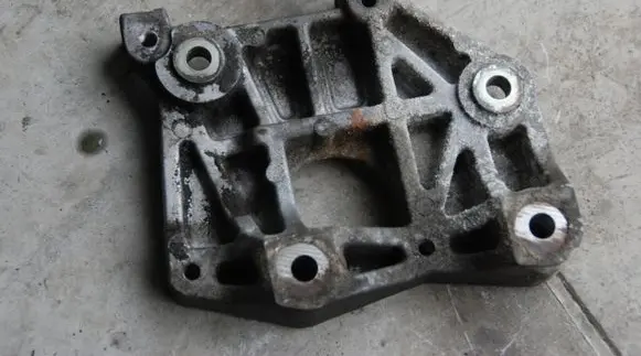 Mazda CX-7 A/C compressor mount bracket R2AA15810