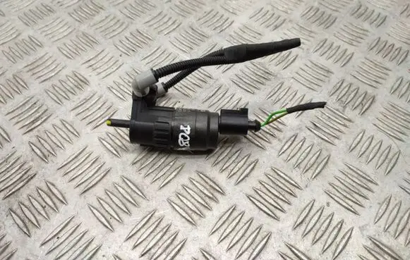 Skoda Octavia Mk4 Windscreen/windshield washer pump 1K6955651