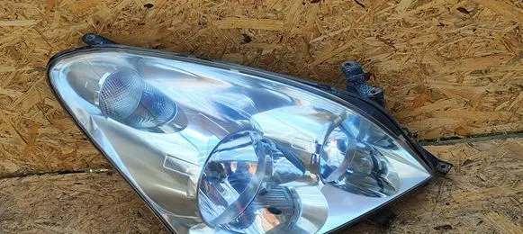 Toyota Corolla Verso AR10 Headlight/headlamp STANLEY3124