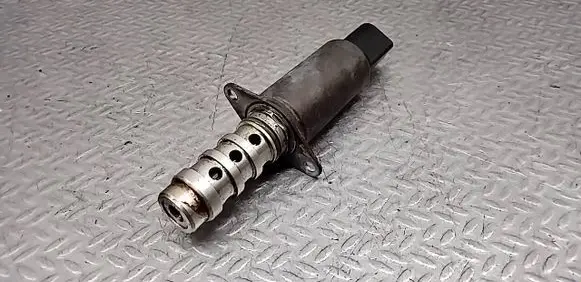 Volkswagen PASSAT B6 Camshaft vanos timing valve 