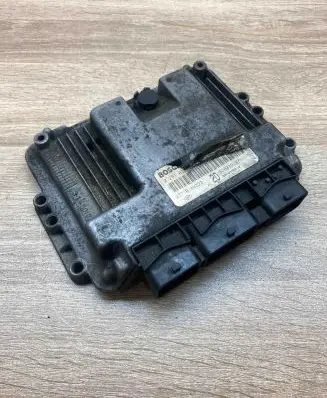 Nissan Primera Engine control unit/module ECU 8200391971 0281011645