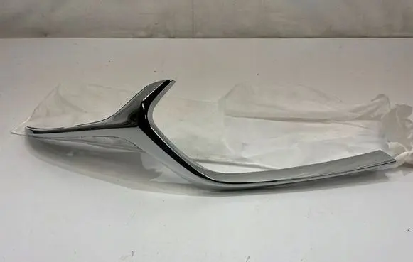 Mazda 3 III Front bumper upper radiator grill BCKB50041