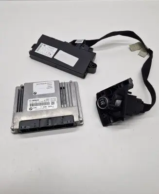 BMW X5 E70 Engine ECU kit and lock set 7586909 030029435 0261209352