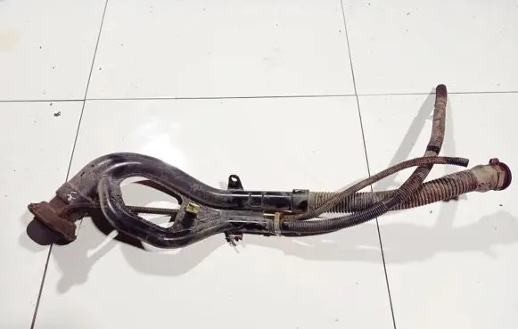 Fuel tank filler neck pipe