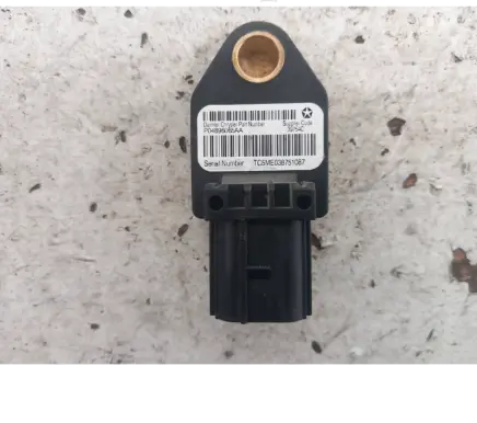 Chrysler Sebring (JS) Airbag deployment crash/impact sensor P04896065AA TC5ME028751087
