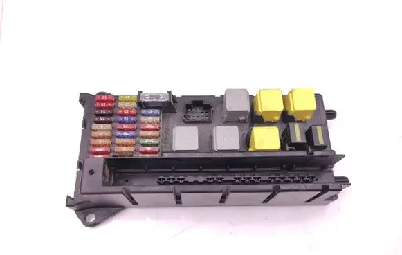 Mercedes-Benz Sprinter W906 Fuse module A9065454701 50JF11F02 ZGS006Q003