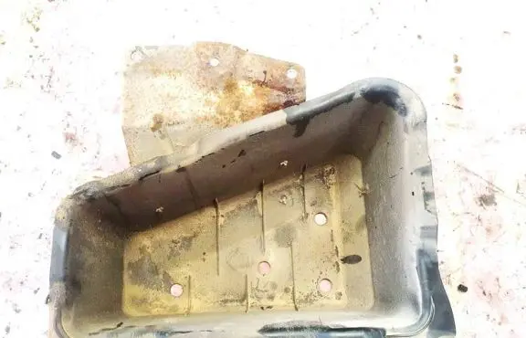 Mazda CX-7 Engine splash shield/under tray