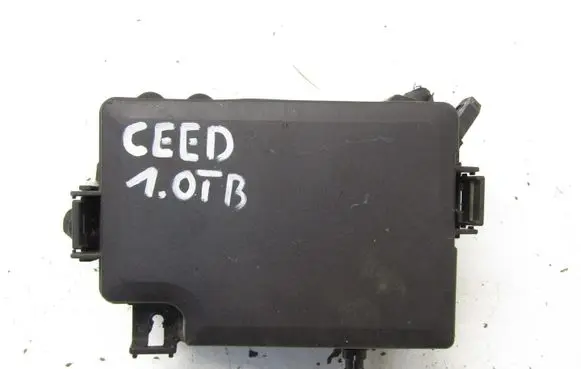 KIA Ceed Fuse box set 91201J7420