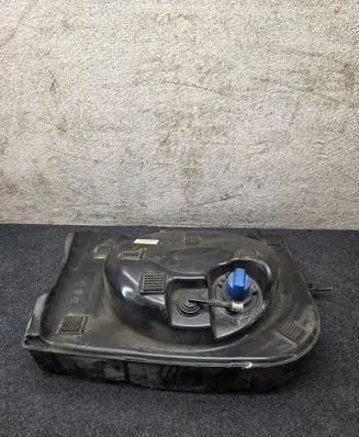 Maserati Levante AdBlue liquid reservoir 670031280 06700370550 670031733