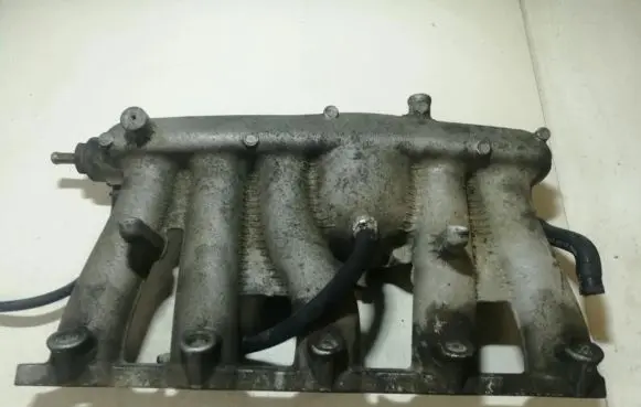 Volvo XC70 Intake manifold 09488033