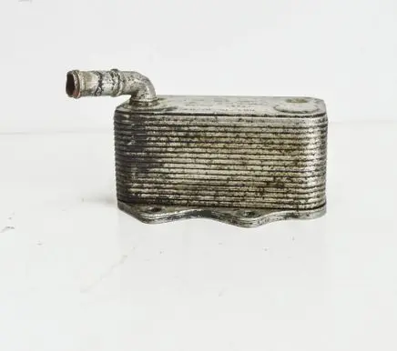 Audi A4 S4 B7 8E 8H Gearbox / Transmission oil cooler 06D117021C
