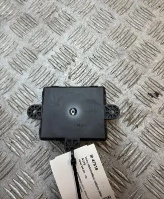 Volvo S80 Door control unit/module AV6N14C236BB AV6N14C068AE 31343873