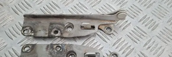 Nissan Terrano Engine bonnet/hood hinges