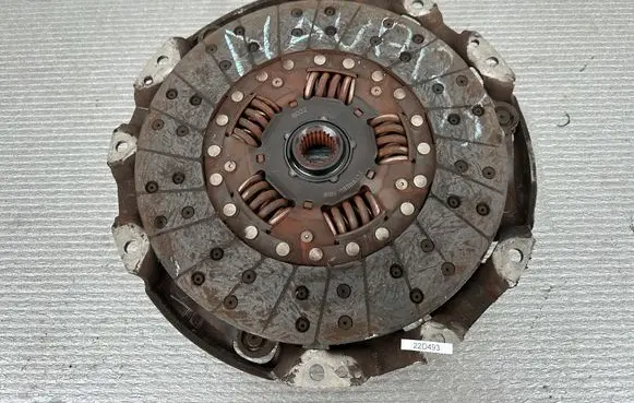 Nissan King Cab, Navara Clutch pressure plate 30210VK000 30100VK000