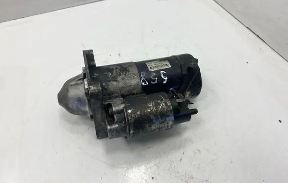 Opel Zafira B Starter motor 55353857 M001T30071
