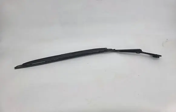 BMW 7 E38 Front wiper blade arm 8239109