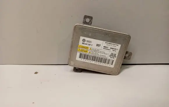 Volkswagen Touran II Headlight ballast module Xenon 8K0941597C